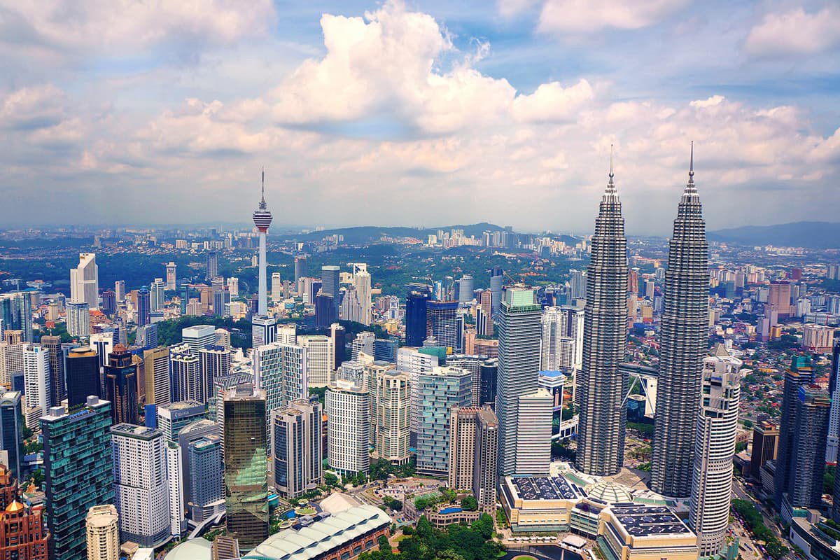 What is a Bangunan in Kuala Lumpur?