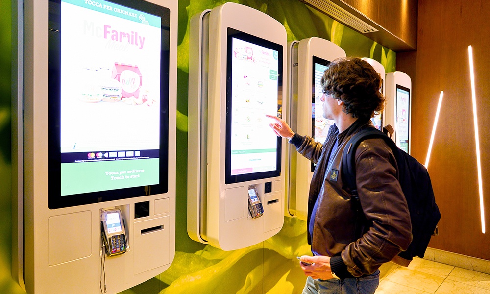 Maximizing Efficiency in Restaurant Operations with Self-Ordering Kiosks